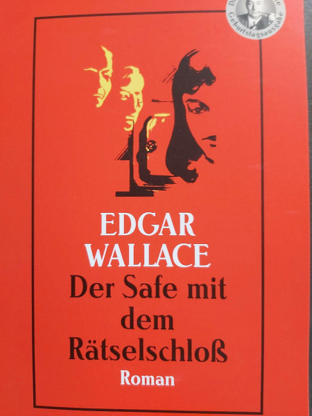 Der Safe mit dem Rätselschloß.