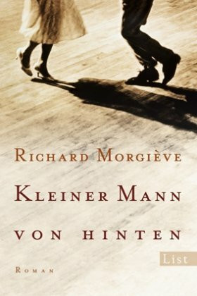 Kleiner Mann von hinten