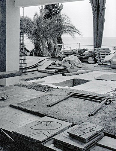 Kasper Akhoj - Welcome (to The Teknival) E-1027 By Eileen Gray