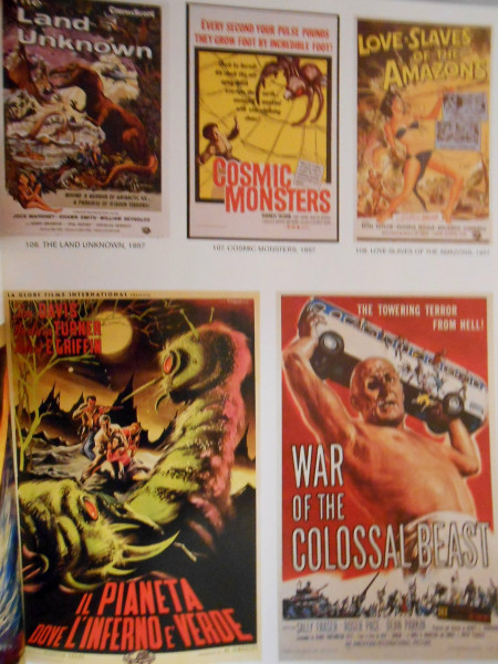 Horror, Sci-Fi & Fantasy Movie Posters (The Illustrated History of Movies Through Posters, Volume 11)