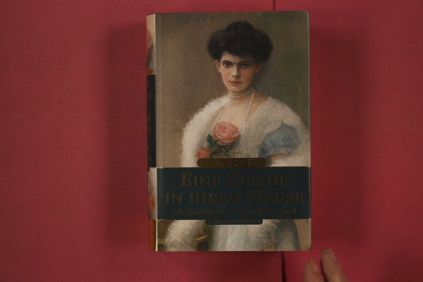 Eine Zierde in ihrem Hause: Die Geschichte der Ottilie von Faber-Castell | Die Romanbiografie einer beeindruckenden und mutigen Frau.