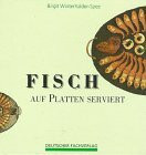 Fisch auf Platten serviert