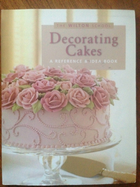 Wilton Decorating Cakes: A Reference & Idea Book
