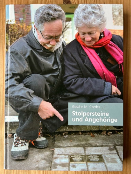 Stolpersteine und Angehörige in Hamburg (Studien zur Medizin-, Kunst- und Literaturgeschichte)