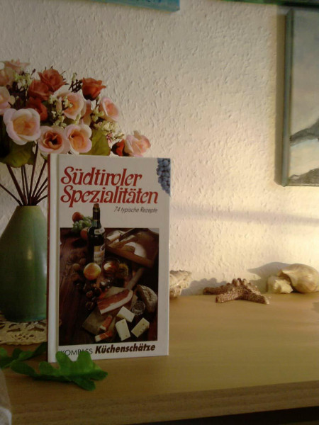 Südtiroler Spezialitäten: 74 typische Rezepte (KOMPASS Küchenschätze)
