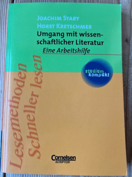 studium kompakt - Pädagogik: Umgang mit wissenschaftlicher Literatur: Eine Arbeitshilfe. Studienbuch