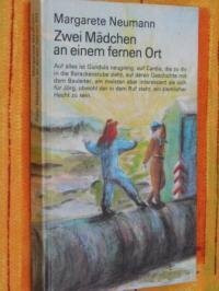 Zwei Mädchen an einem fernen Ort