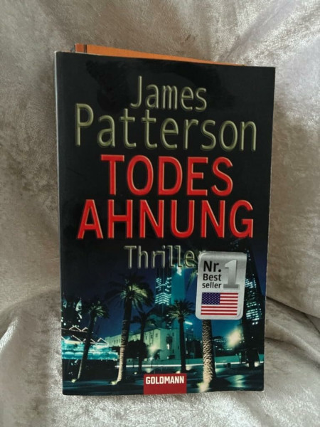 Todesahnung: Thriller