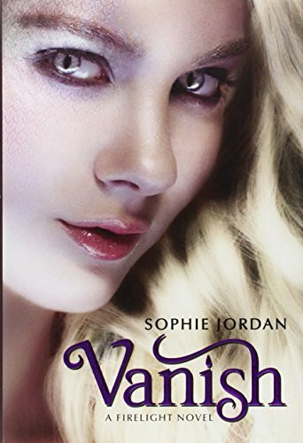 Vanish: A Firelight Novel (Firelight, 2, Band 2)