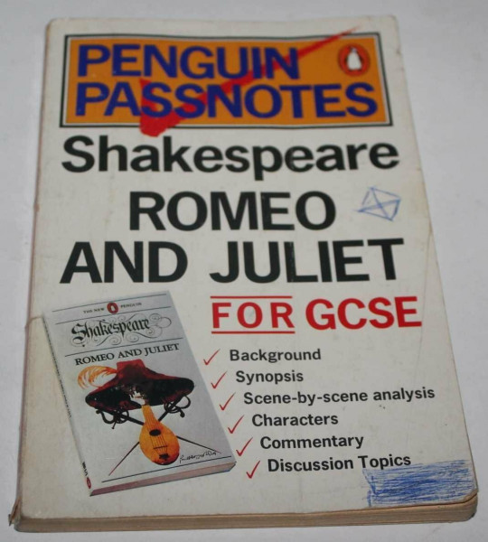 Penguin Passnotes: Romeo And Juliet For Gcse (Passnotes S.)