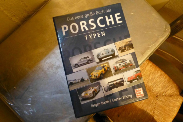 Das neue große Buch der Porsche-Typen: 3 Bände in Kassette