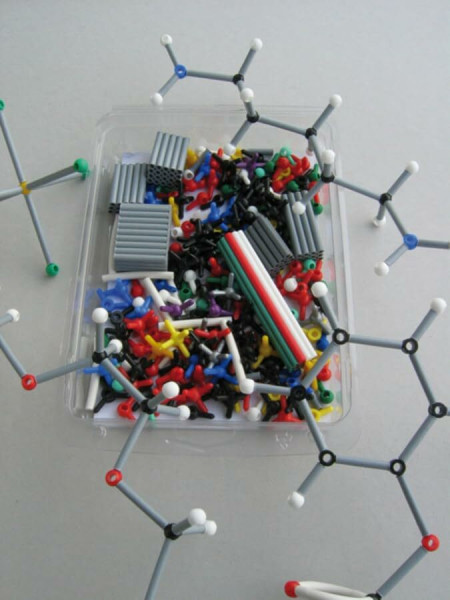 ORBIT Molekülbaukasten Chemie: Profi-Set mit 460 Teilen und farbigem Booklet