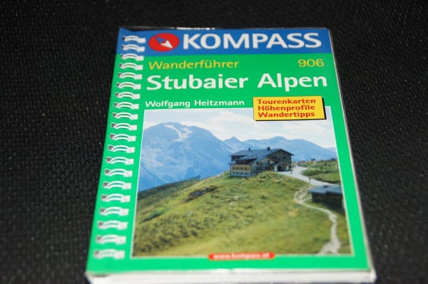 Stubaier Alpen: Wanderführer mit Tourenkarten, Höhenprofilen und Wandertipps (KOMPASS Wanderführer, Band 906)