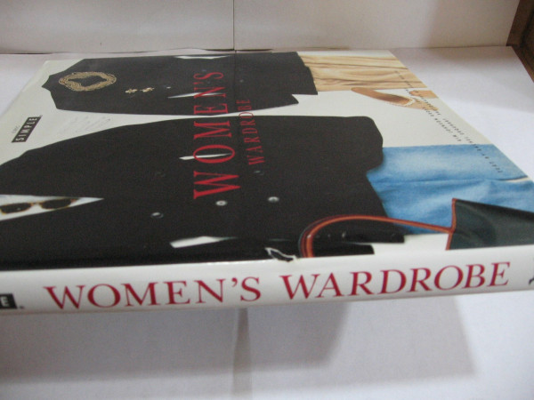 Chic Simple Women's Wardrobe: Kim Johnson Gross and Jeff Stone