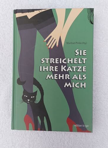 Sie streichelt ihre Katze mehr als mich!