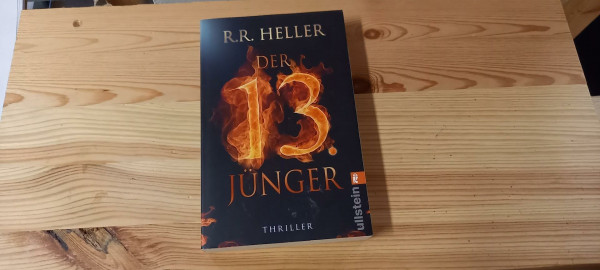 Der 13. Jünger: Thriller. Deutsche Erstausgabe