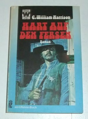 Hart auf den Fersen.