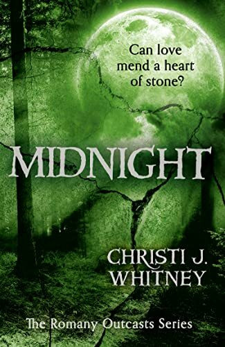 Midnight: A Thrilling YA Romantasy About a Deadly Murder and Forbidden Magic (The Romany Outcasts Series, Band 3)