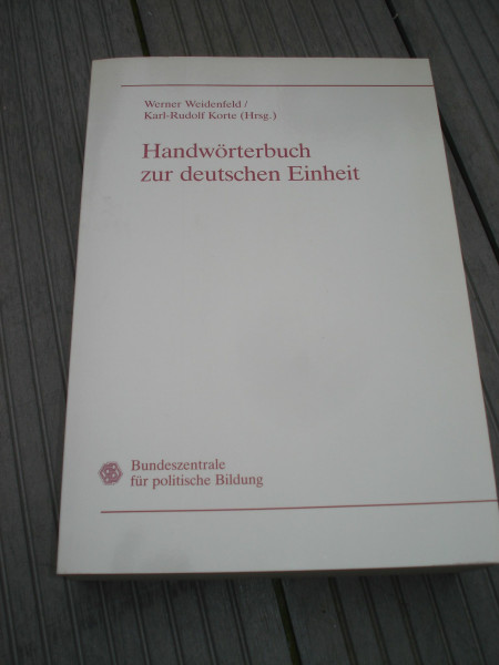 Handwörterbuch zur deutschen Einheit