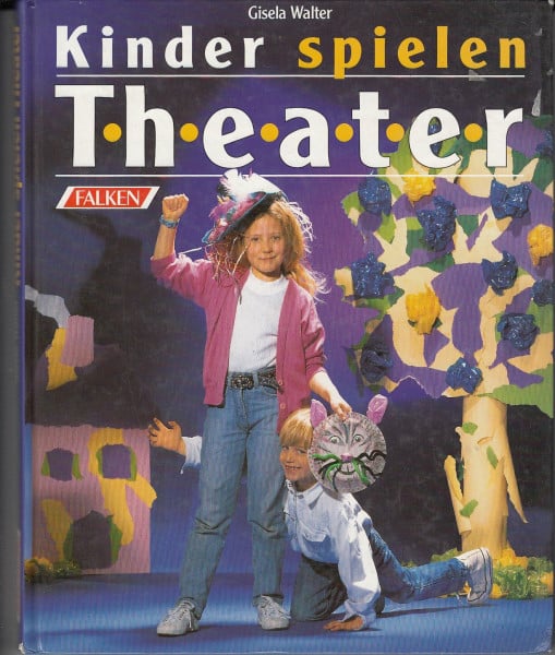 Kinder spielen Theater