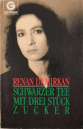 Schwarzer Tee mit drei Stück Zucker